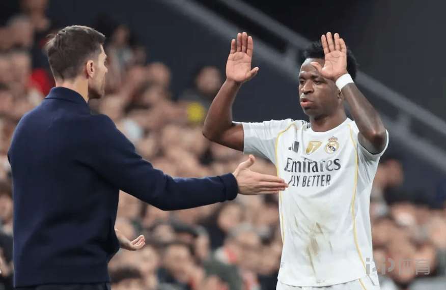 阿斯:阿隆索与维尼修斯矛盾化解 球员即将与皇马续约