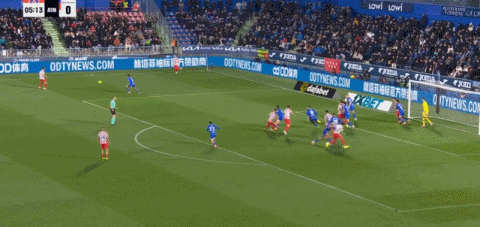 官方:赫塔费门将索里亚战马竞的两连扑当选西甲11月最佳扑救