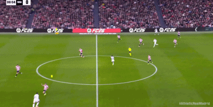 第7分钟,阿诺德长传,姆巴佩一条龙劲射破门,皇马1-0!