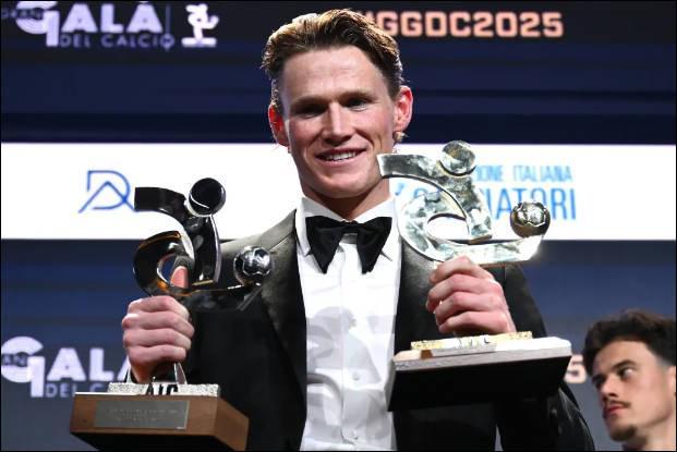 有惊无险,小麦和孔蒂所乘飞机警告灯误报导致飞机迫降