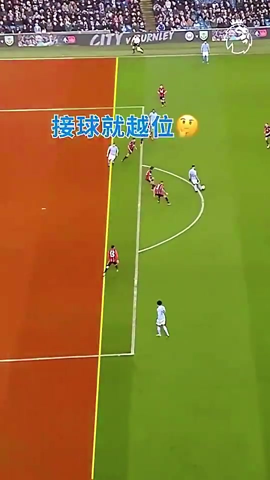 电光火石间已经做出了反应德布劳内踢球是要动脑子的