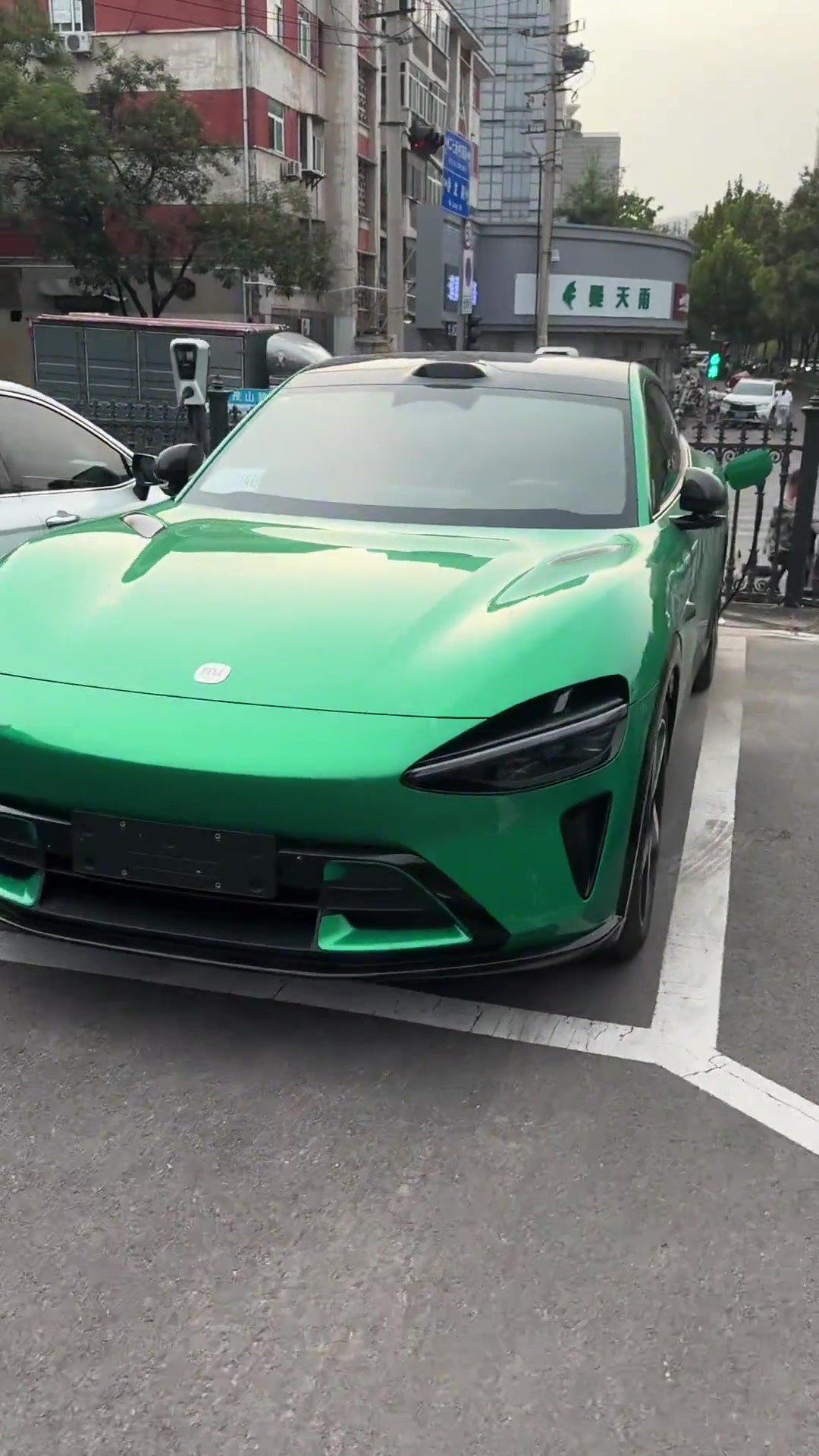 给软妹子按反方向的钟️网红足球博主董老厮带你体验男人的快乐