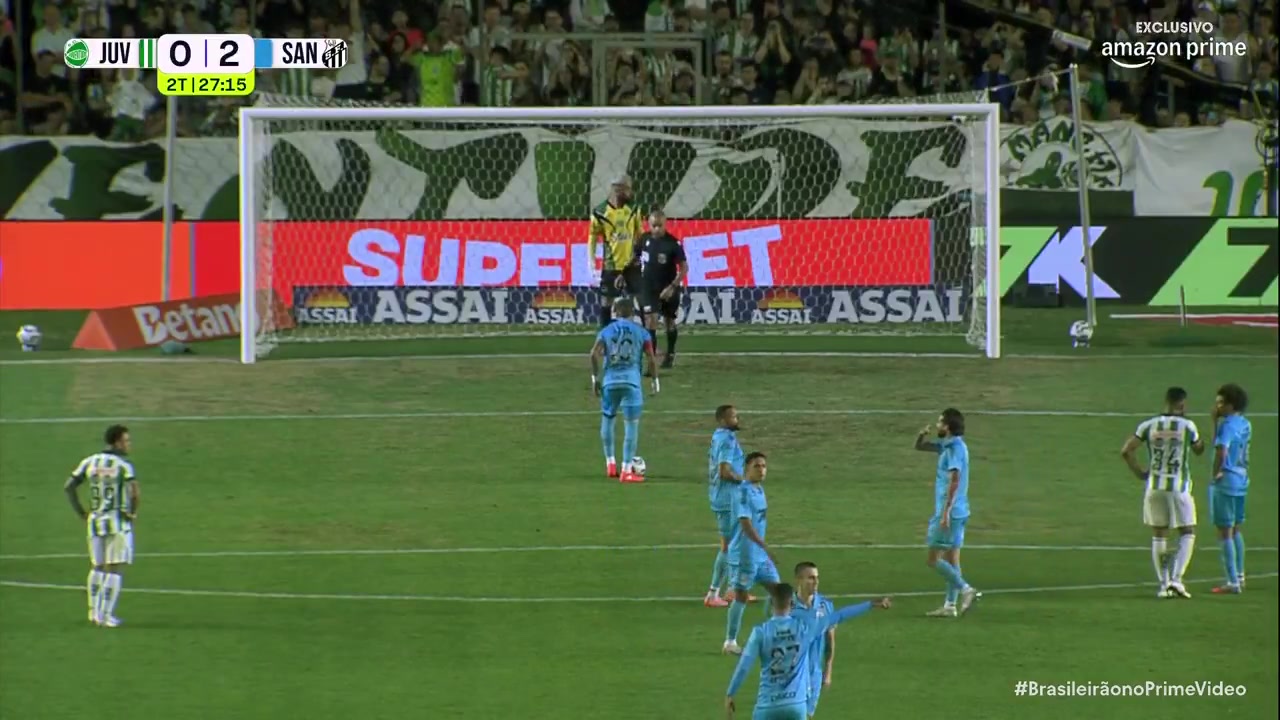 内马尔点射破门17分钟上演帽子戏法