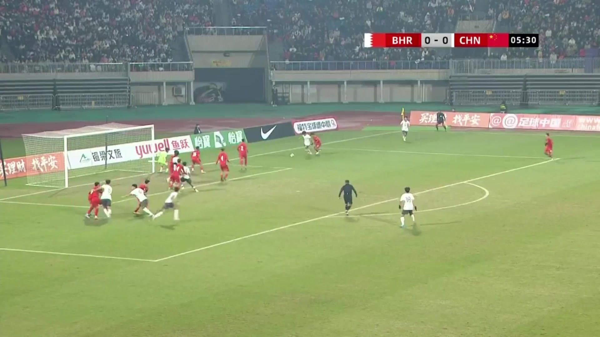 年轻就是蹦得高帅惟浩高高跃起头球破门U16国足梦幻开局