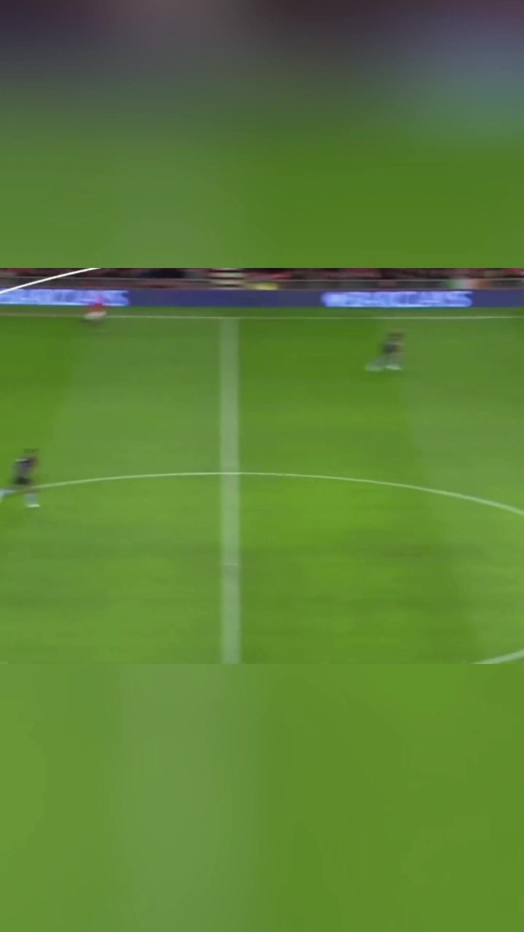 鲁尼足球有时可以是两个人的运动