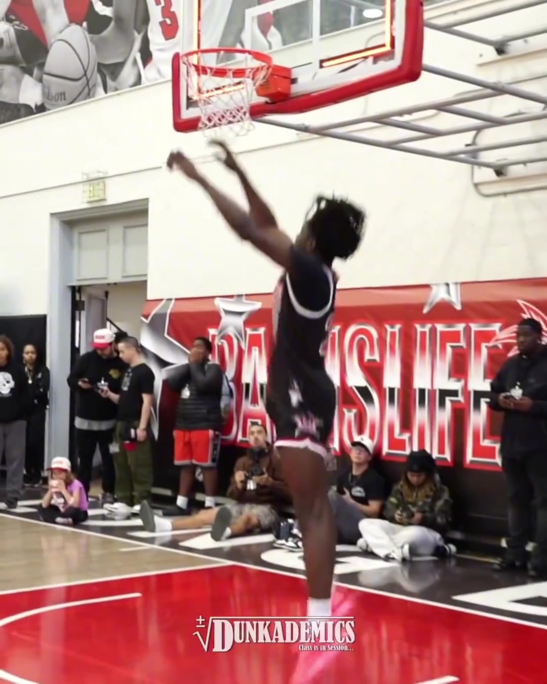 可能是史上最能跳高中生Vieux纵跳达到130公分