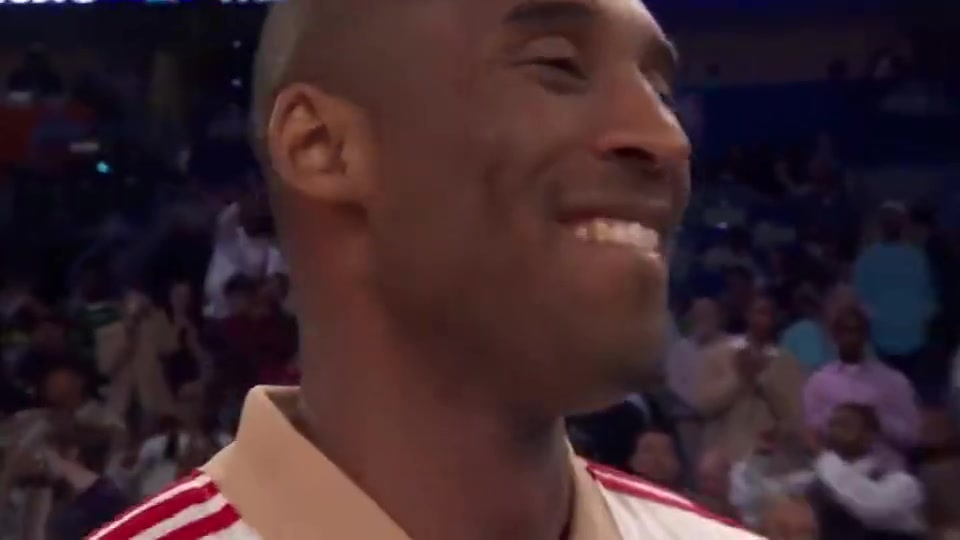 比尔-拉塞尔曾说永远不会穿湖人球衣 可是因科比 他破例了