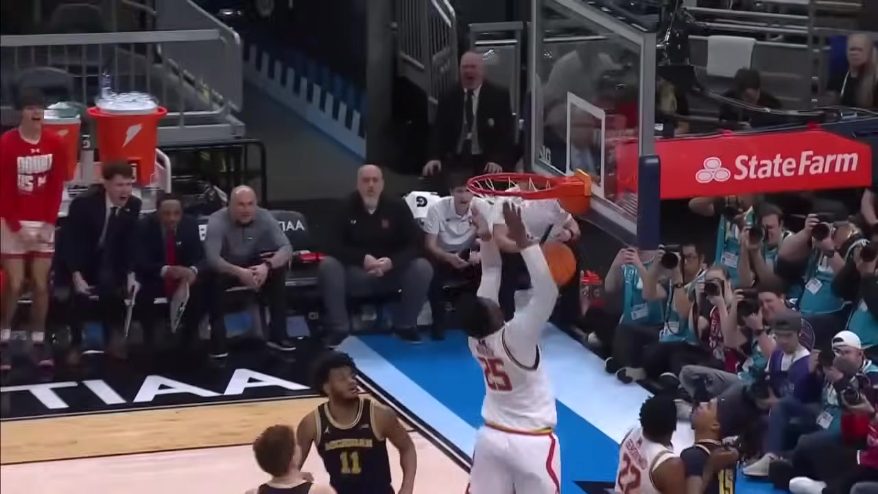 第13顺位鹈鹕选择了2米06内线德里克-奎因模板兰多夫