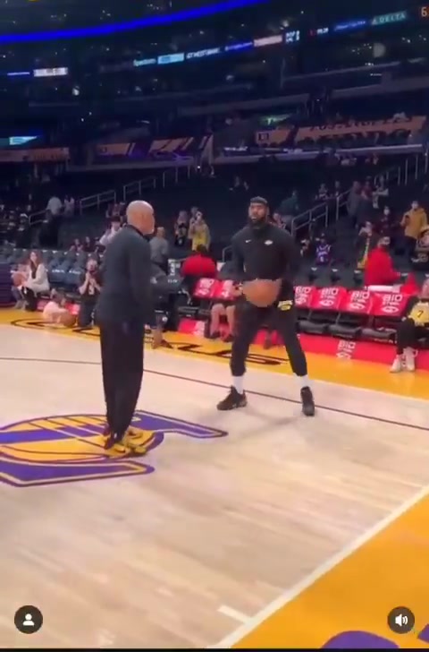 老詹淦搓招的时候摁错了