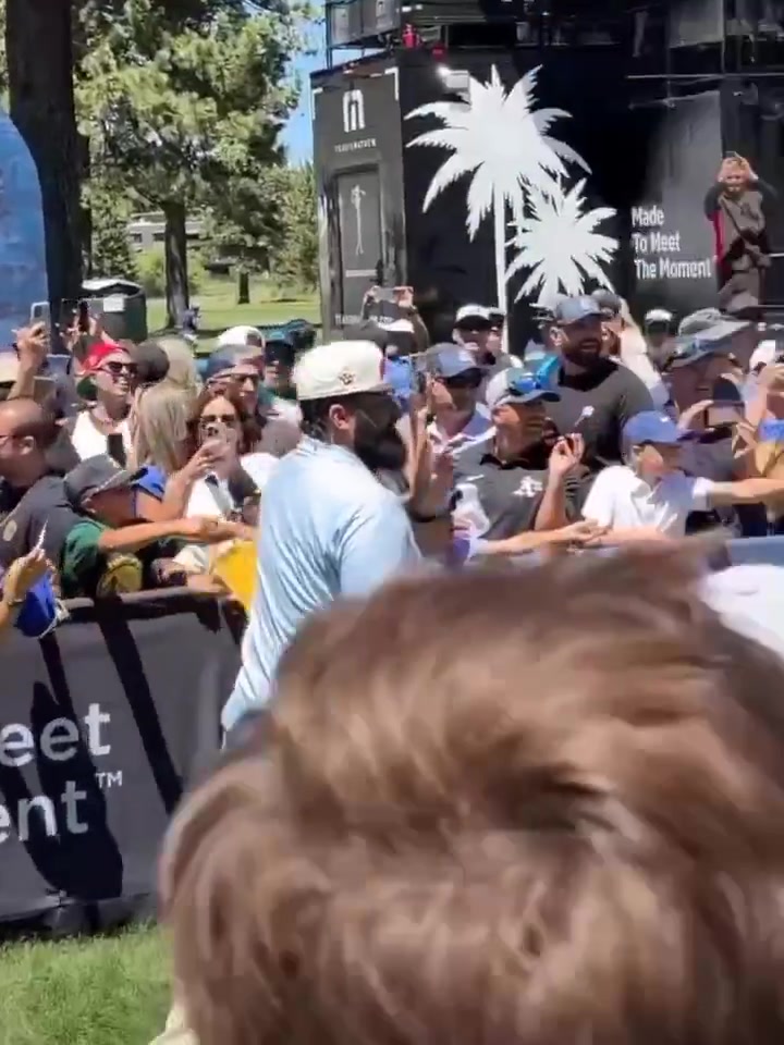 巅峰已过库里参加高尔夫名人赛试投三分篮板都没碰到