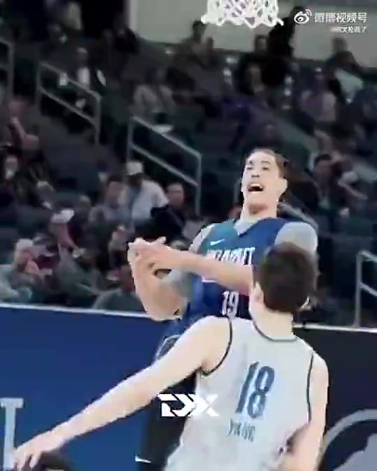 不信邪快船新秀尼德豪泽想挑战杨瀚森小杨这切球手速太快了