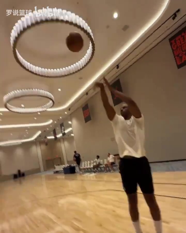 重回快船备战第21季老保罗最新训练曝光内突外投状态上佳