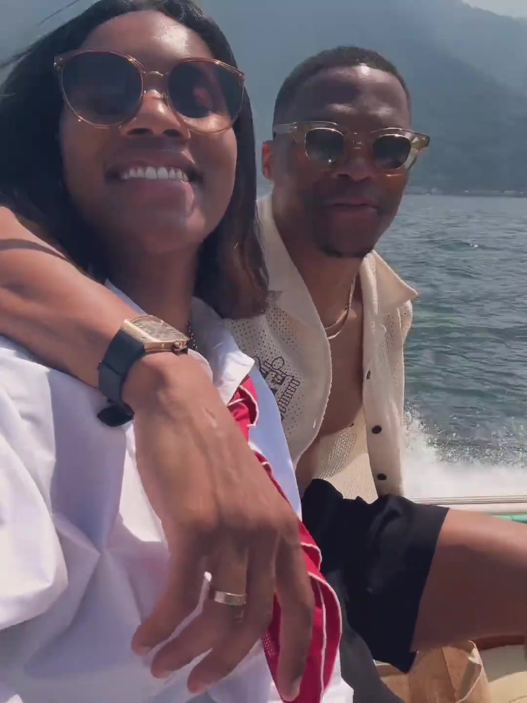 休赛期的大威少与阳光和大海同行