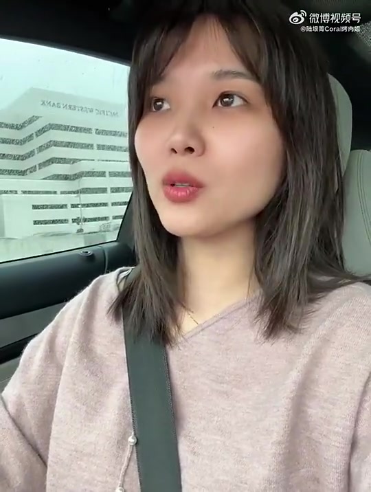 笑死烤肉姐爆料出去吃饭一黑人冲我大喊车窗摇下来才知道是小卡