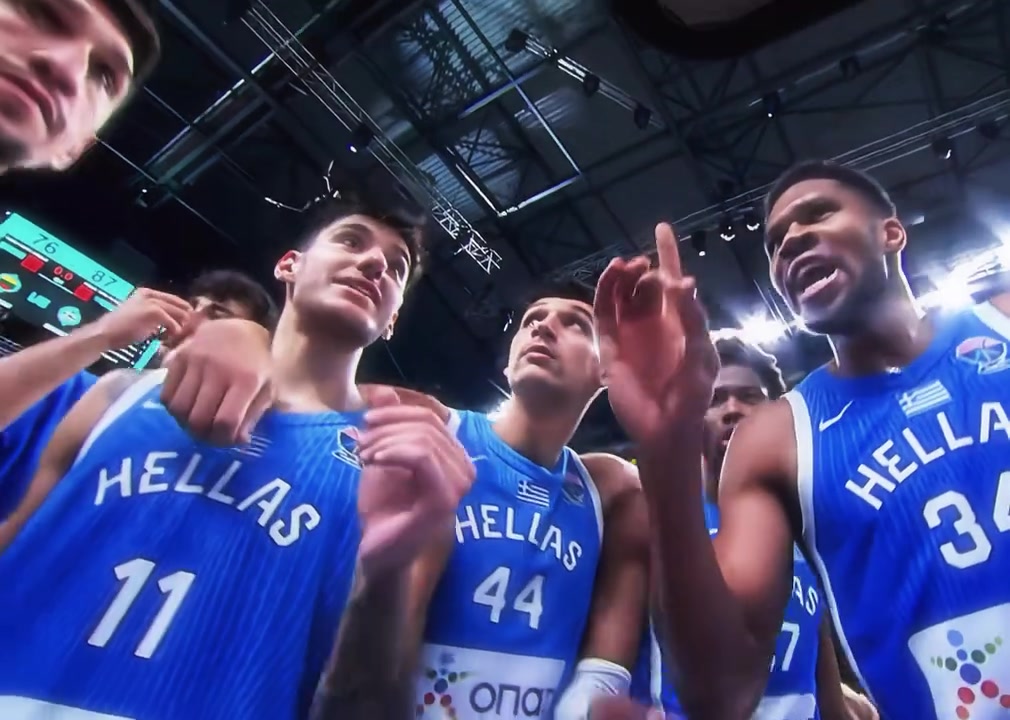 率队晋级四强字母哥赛后激情训话我们还什么都没赢呢