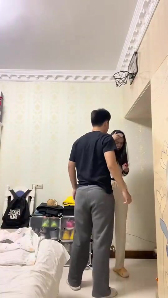 吧友们你们敢在家这样隔扣老婆么