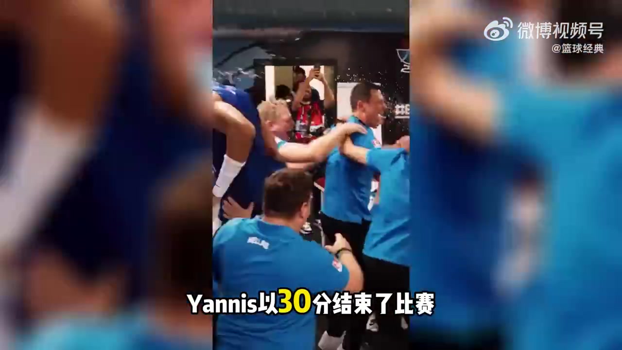 饱含热泪字母哥第一次为希腊拿下奖牌赛后更衣室激动落泪