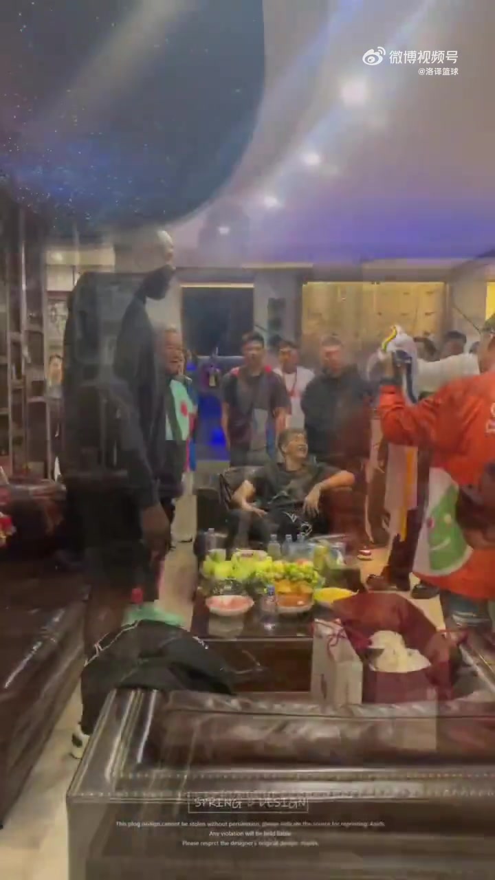 追梦中国行东北站拜访赵本山本山老爷子这南海岸风格拿捏啊