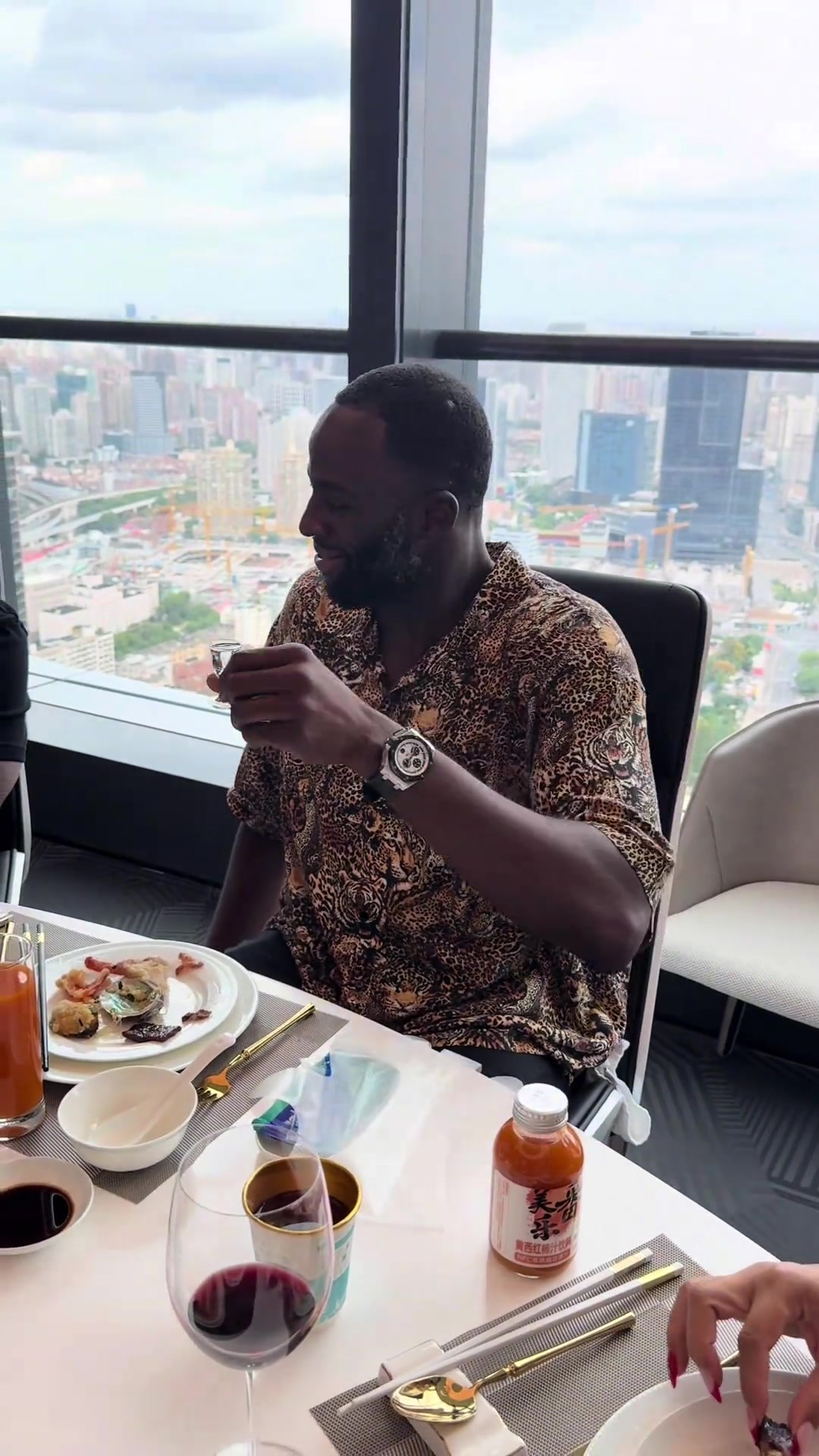 这体格子3斤起步追梦体验茅台白酒好喝到手舞足蹈