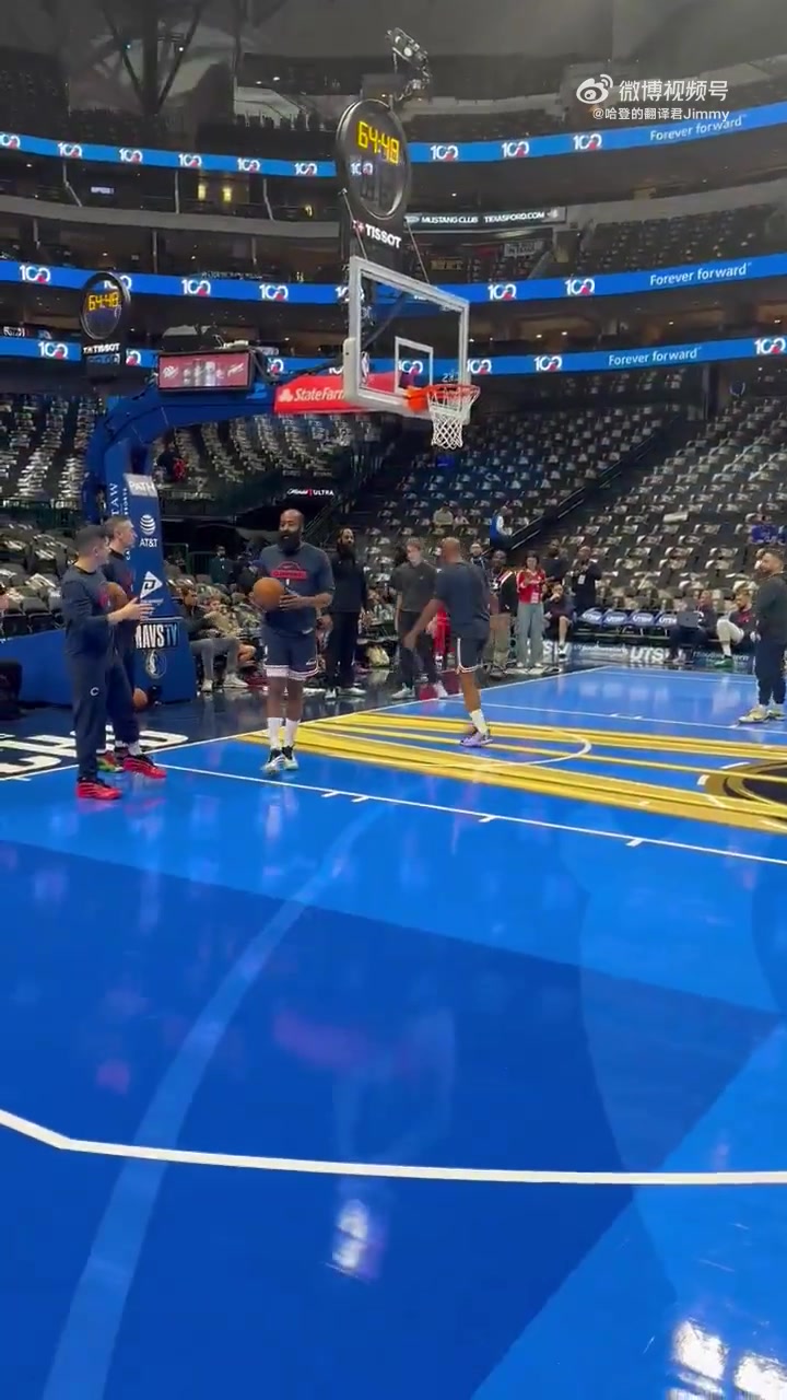 这一幕谁的青春36岁的哈登给40岁的保罗传了个空接暴扣