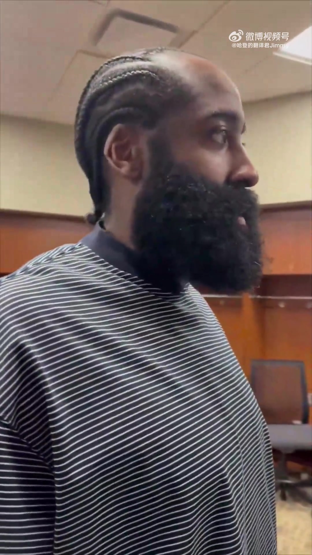 登哥无奈我们不是健康阵容 谁能打我们就用谁冷笑