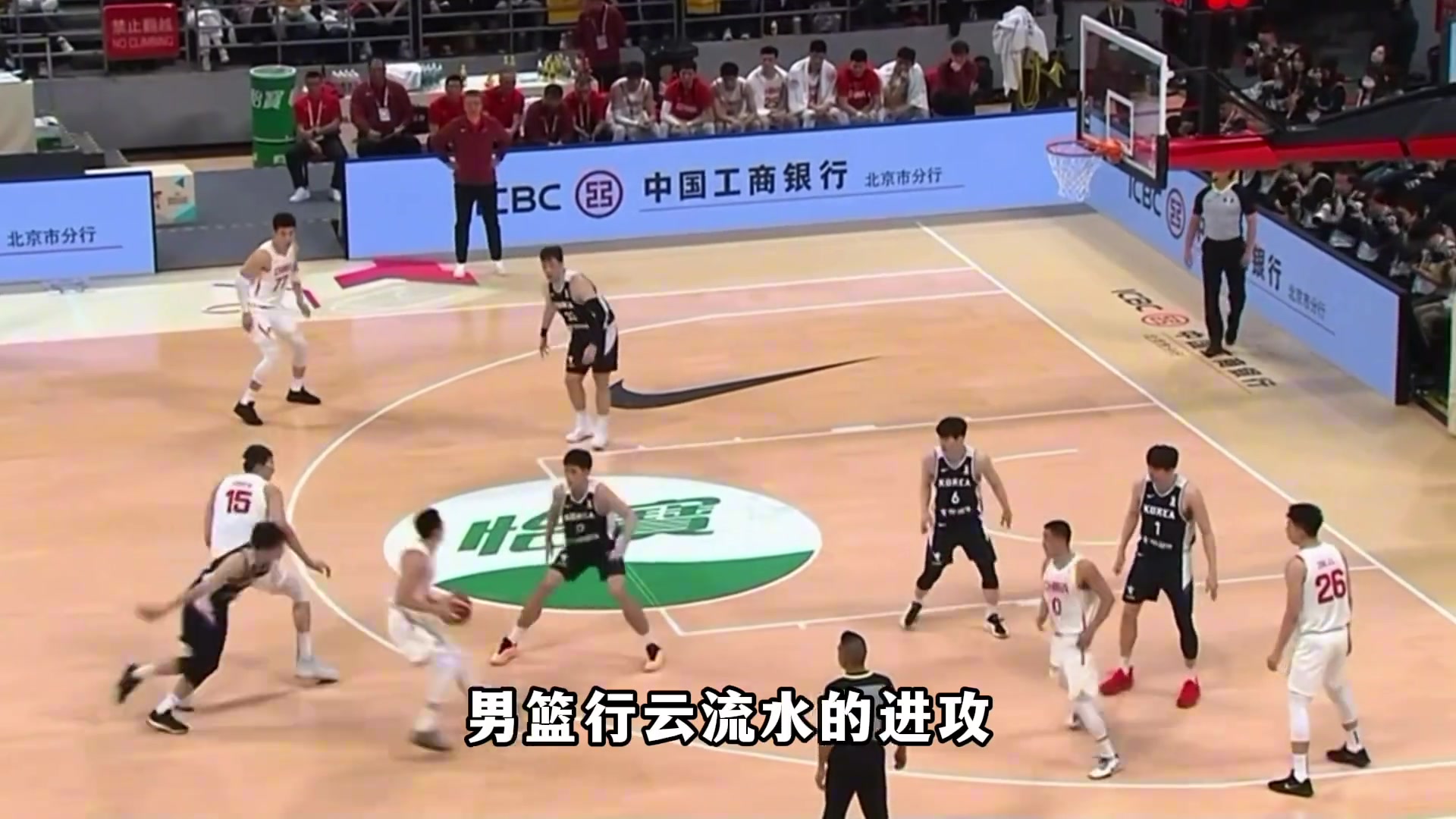 没了王俊杰和赵睿的主攻点 男篮内线明明有身高优势 却毫无配合