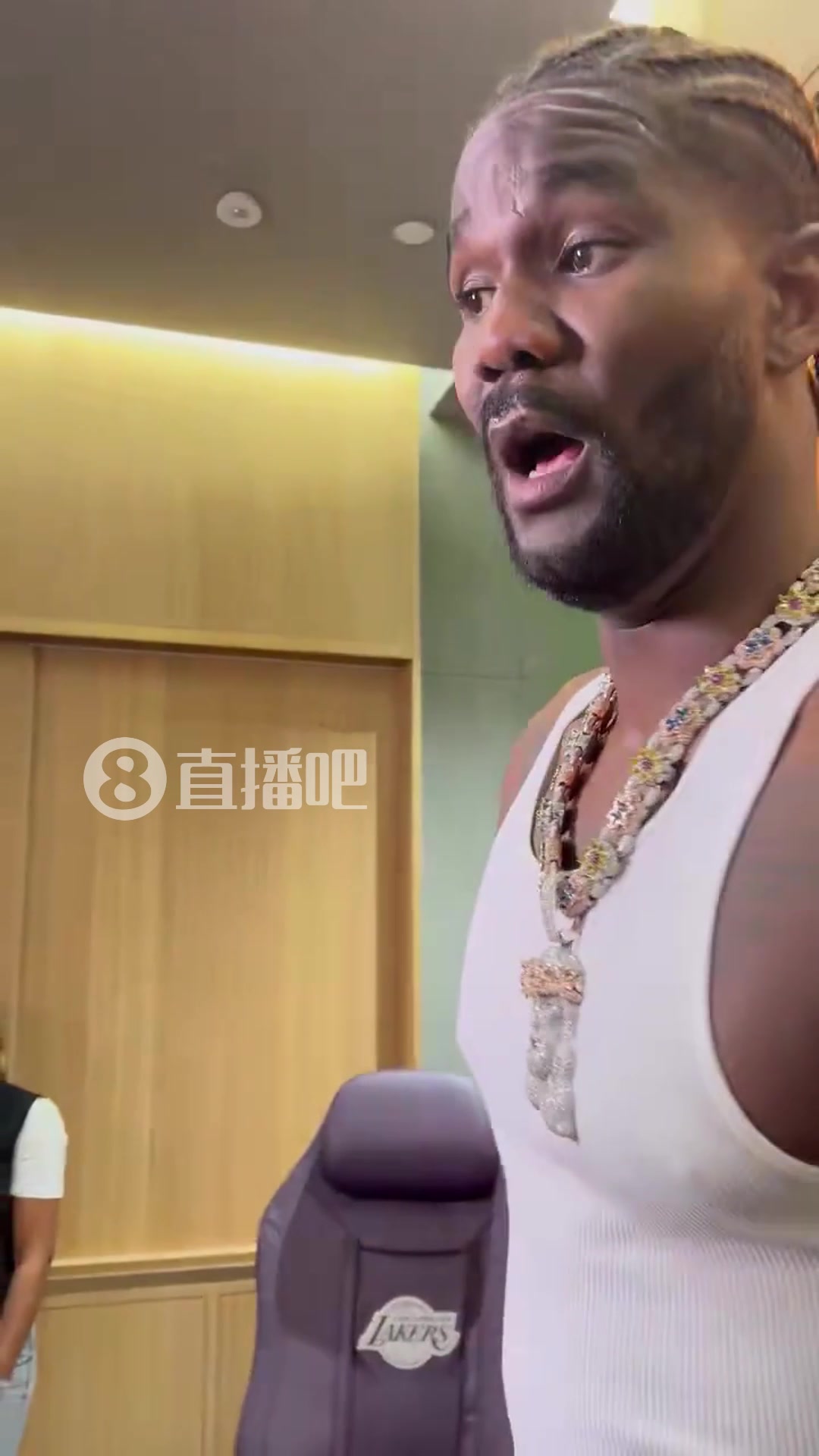 评价下自己的进步艾顿才两个月算什么啊季后赛再来问我吧