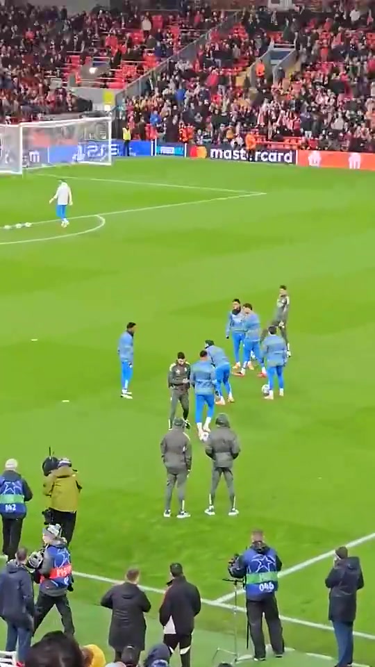 嘘声震耳欲聋诺德在热身时被安菲尔德球迷报以嘘声