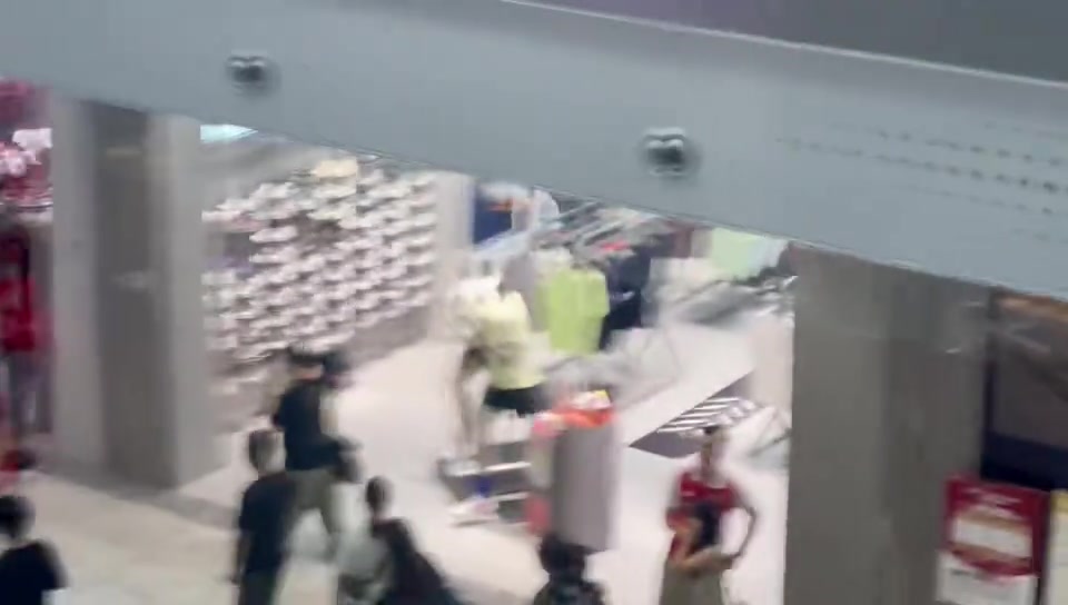 阿森纳和热刺线下专卖店客流量对比