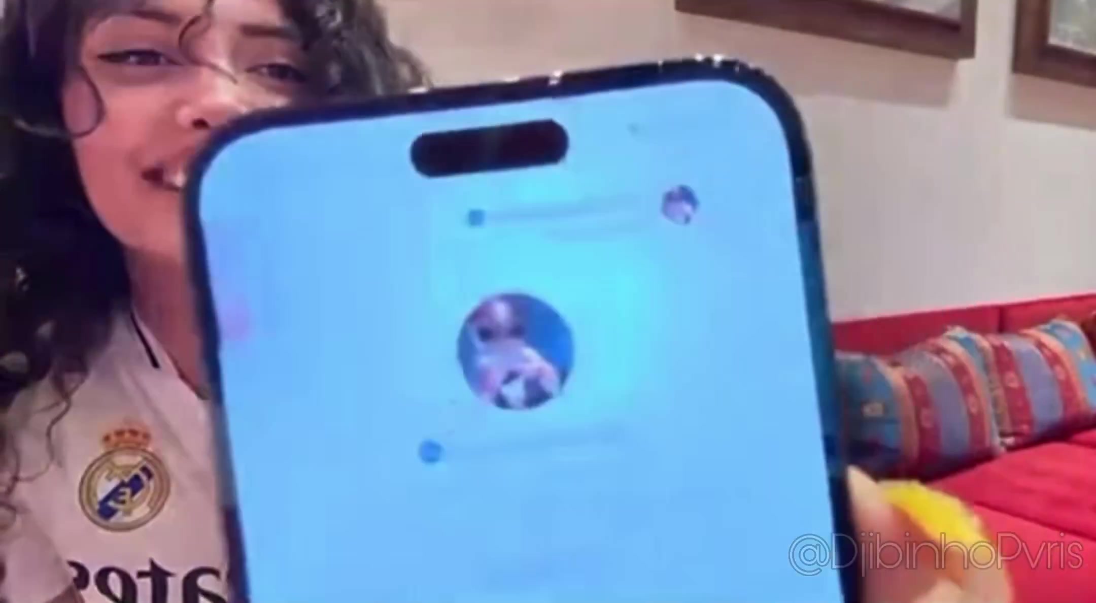 成人博主曝光本泽马和维尼修斯私信维尼修斯邀请她去家里玩