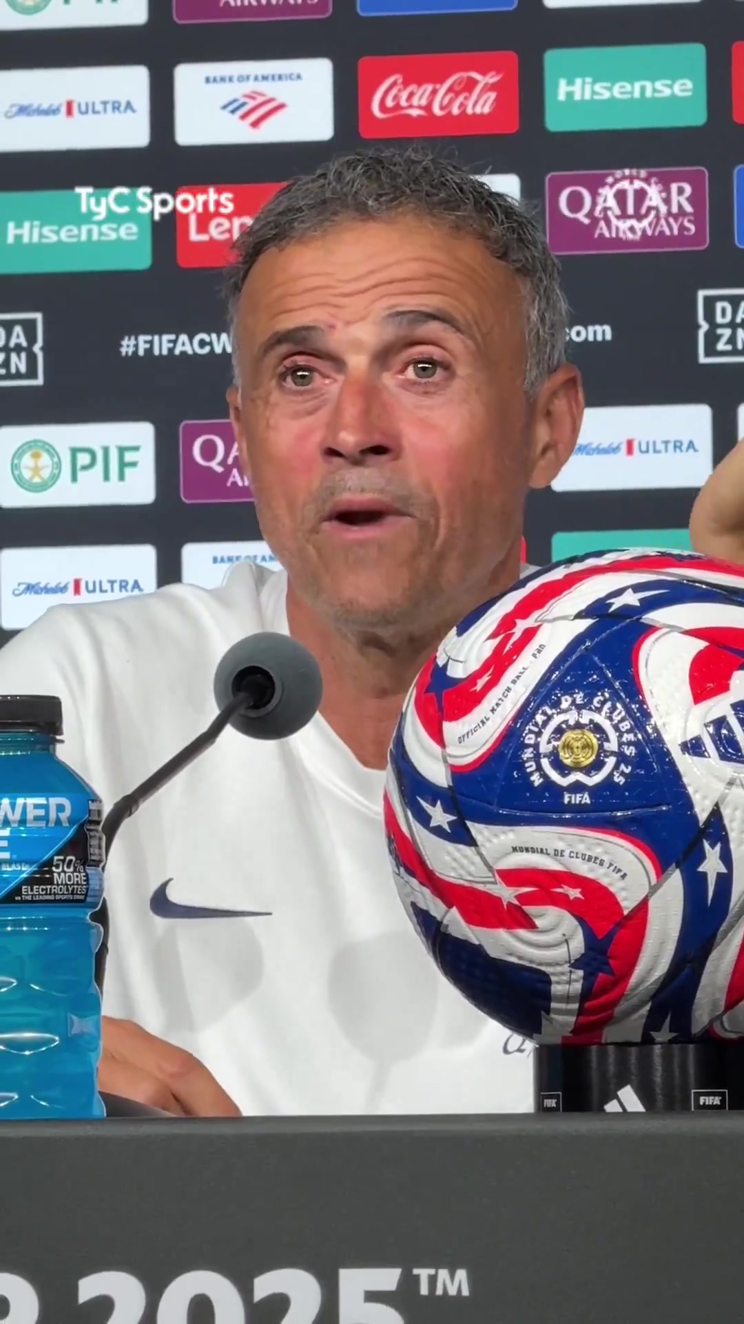 恩里克赛前我很幸运能拥有巅峰的梅西他是历史上最伟大球员