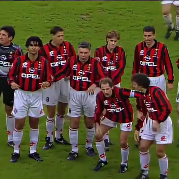 这些人承载着AC米兰球迷青春里美好的回忆