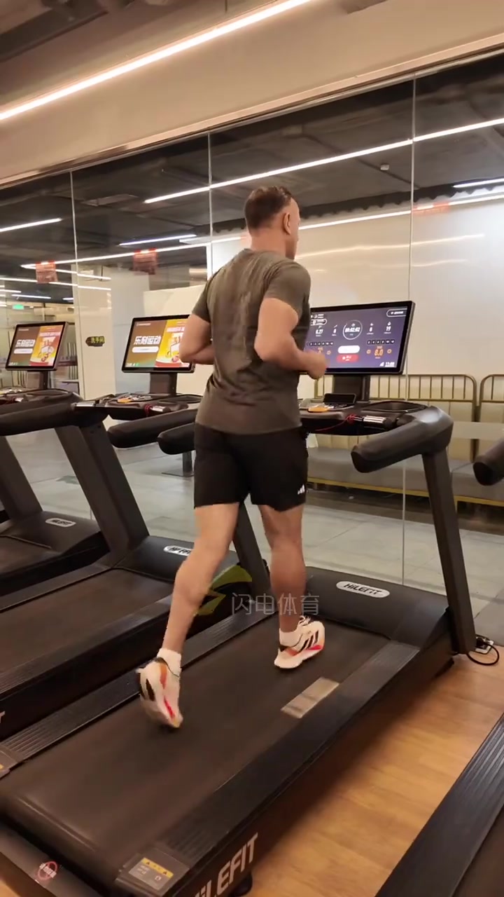 欢迎收看泰山队首位外援巴力斯塔的Vlog