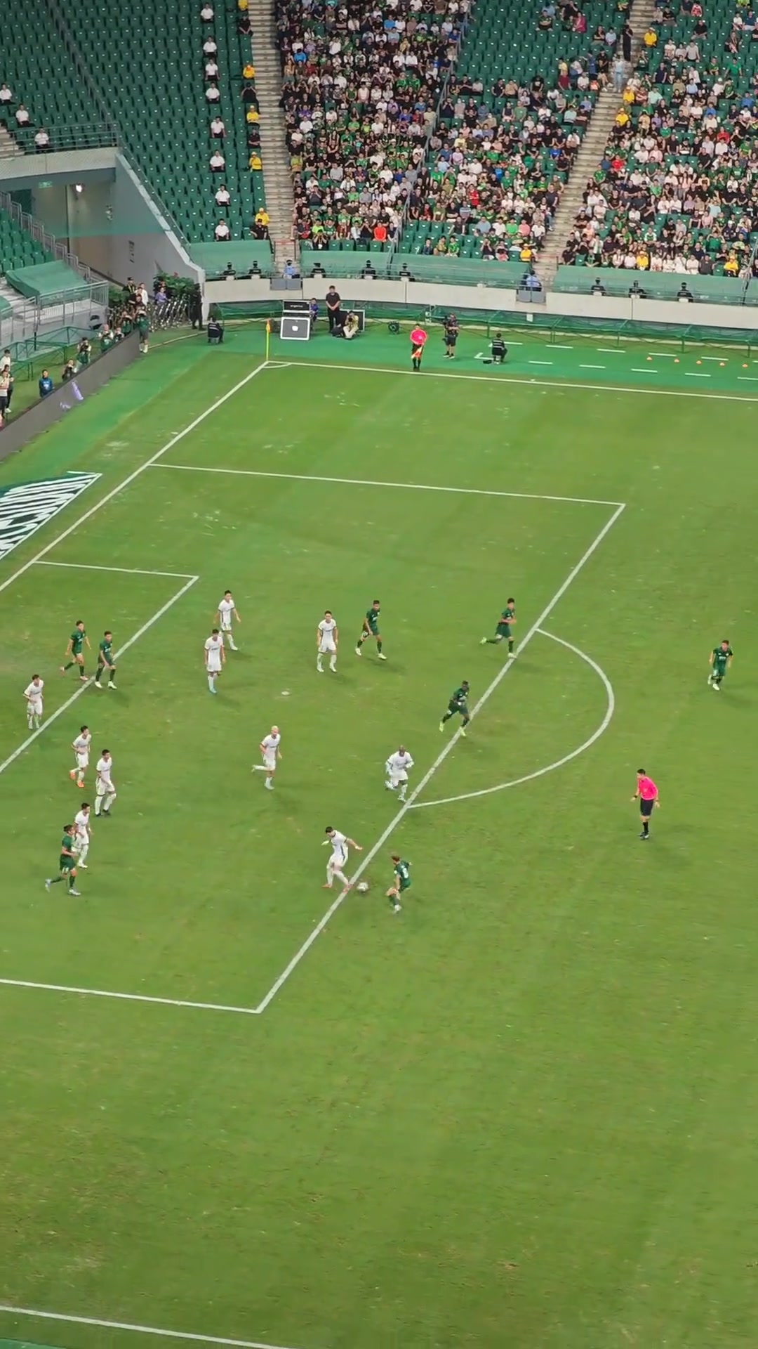 真劳模实拍武汉三镇快速反击国安前锋法比奥狂追整场