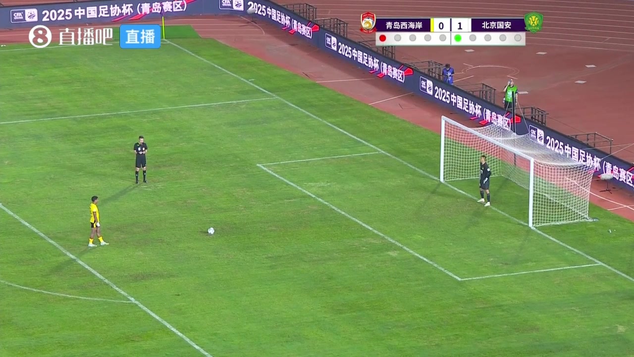 这啥操作西海岸外援主罚点球前罚站随后一脚踢飞