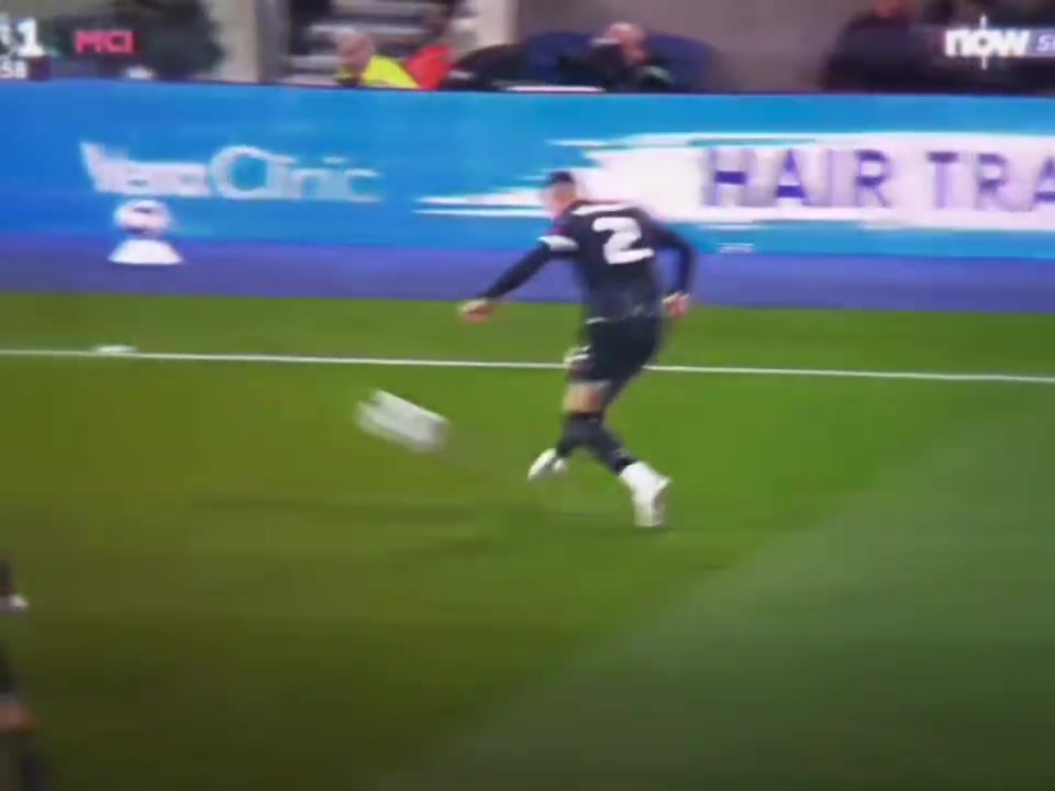 飞翔的比利时人德布劳内曼城经典进球鱼跃头球丝滑庆祝