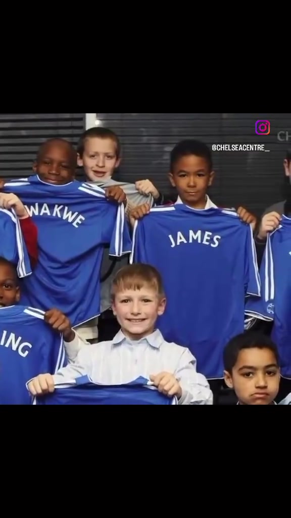 青涩到老成里斯詹姆斯从小到大的变化从小就流淌着蓝军血液