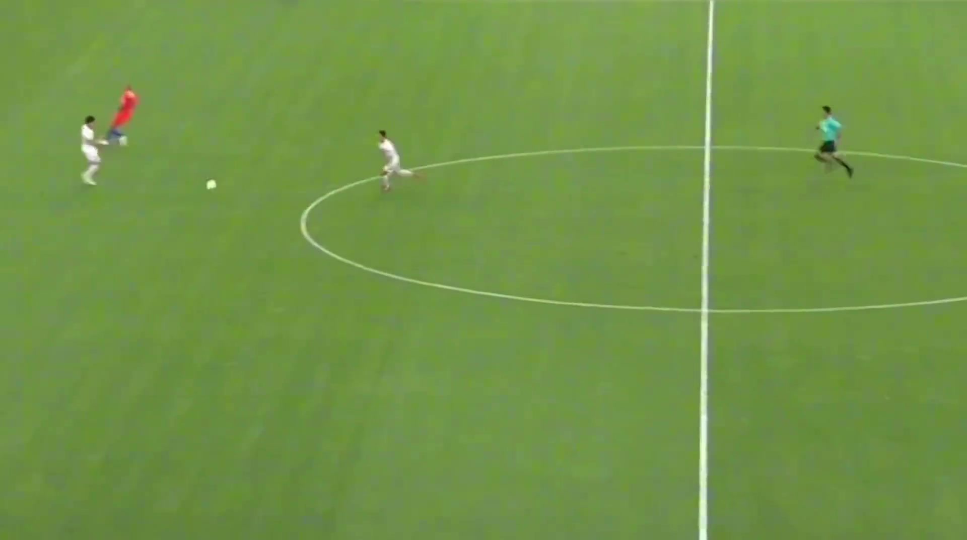 当年王大雷麒麟臂在中超是独一档存在这招放欧洲足坛也很管用