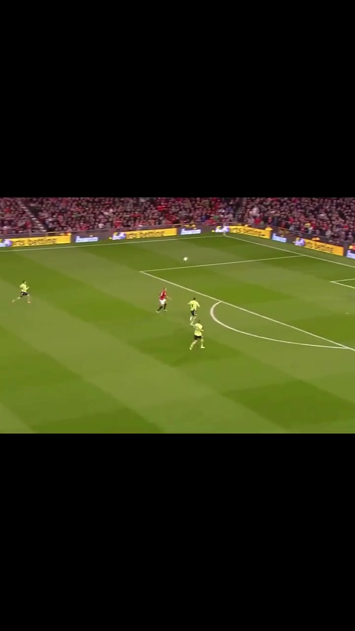 谁敢横刀立马盘点范大将军范佩西生涯十大不停球凌空斩