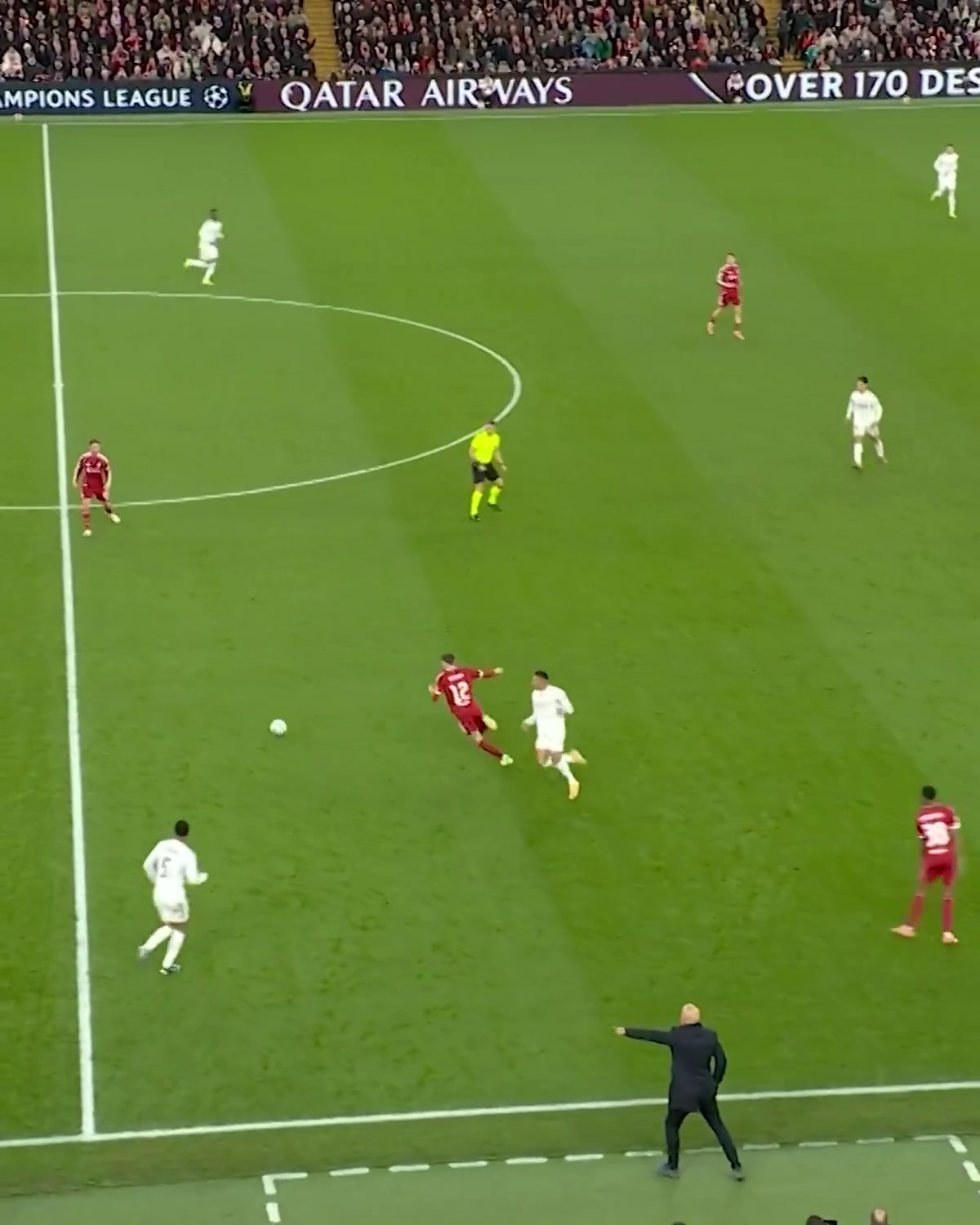 欧冠官方怒赞布拉德利大师级表现一己之力冻结皇马边路冲击