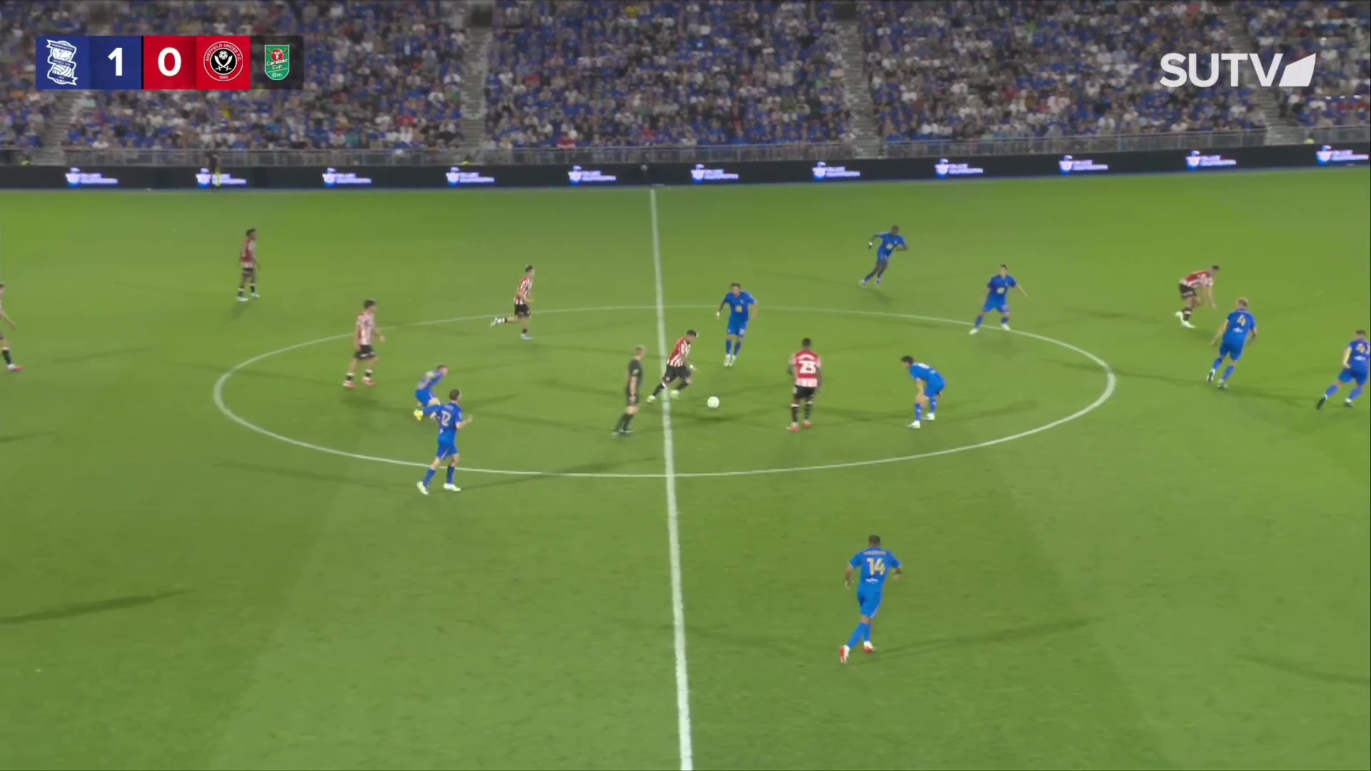 致敬贝克汉姆谢联球员哈默尔中圈吊射打出美妙世界波