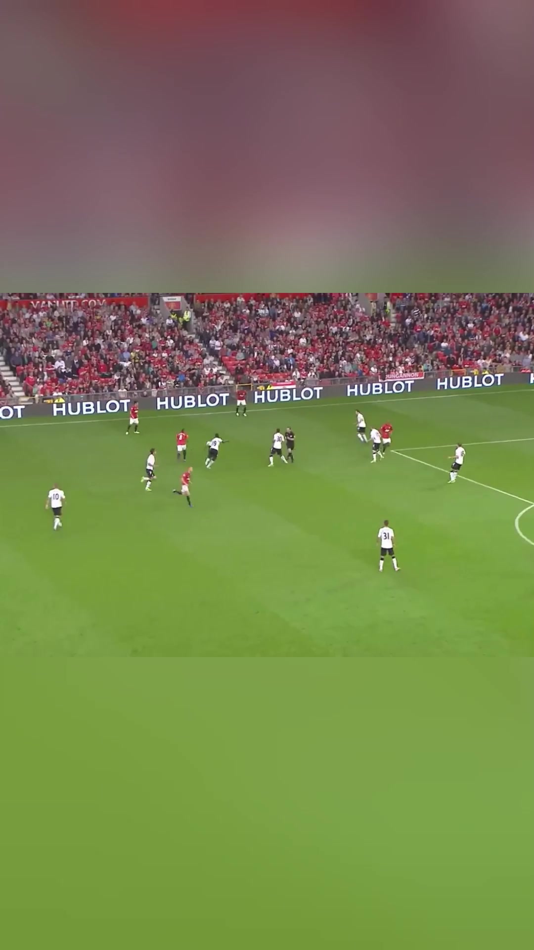 天生的终结者范佩西曼联英超首球不停球潇洒凌空斩