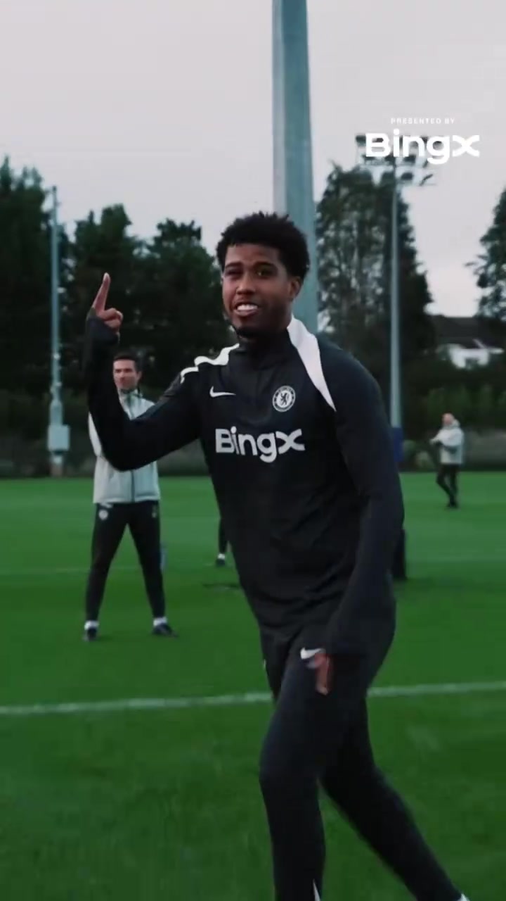 欺负小朋友是吧桑托斯穿裆埃斯特旺旺仔删了不要发