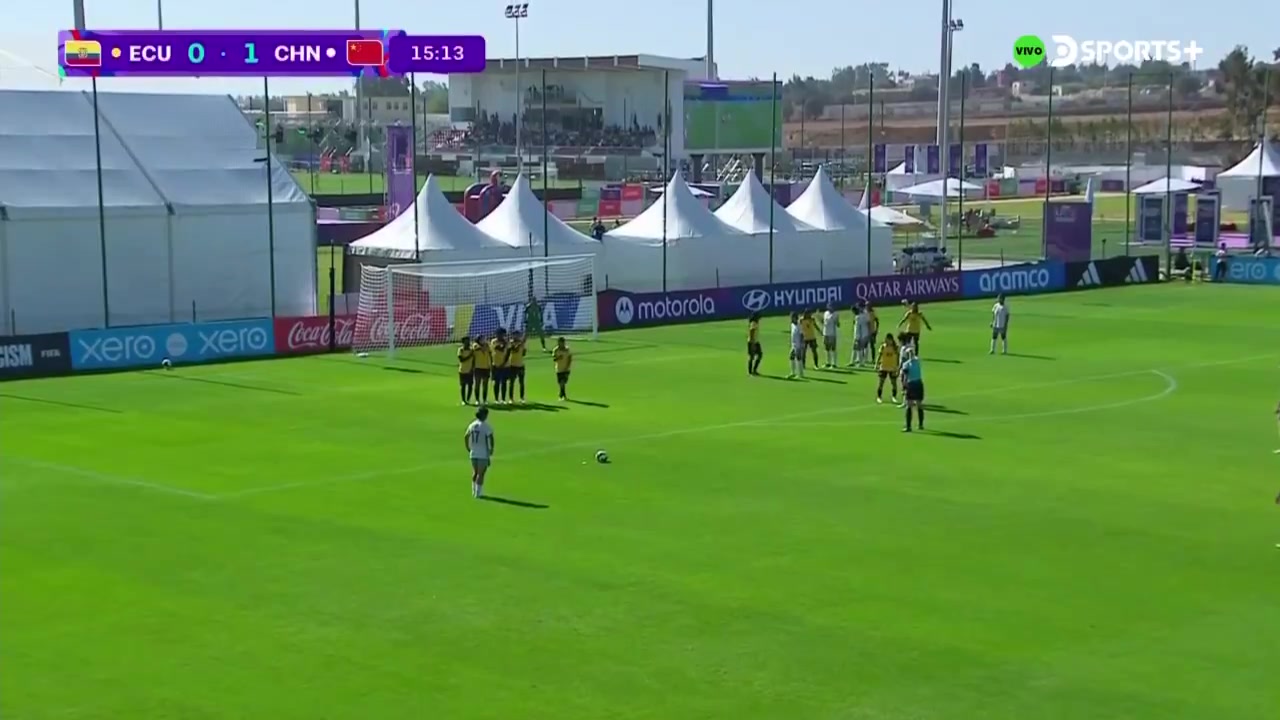 十分角曾屹婕连场任意球破门U17中国女足2-0厄瓜多尔