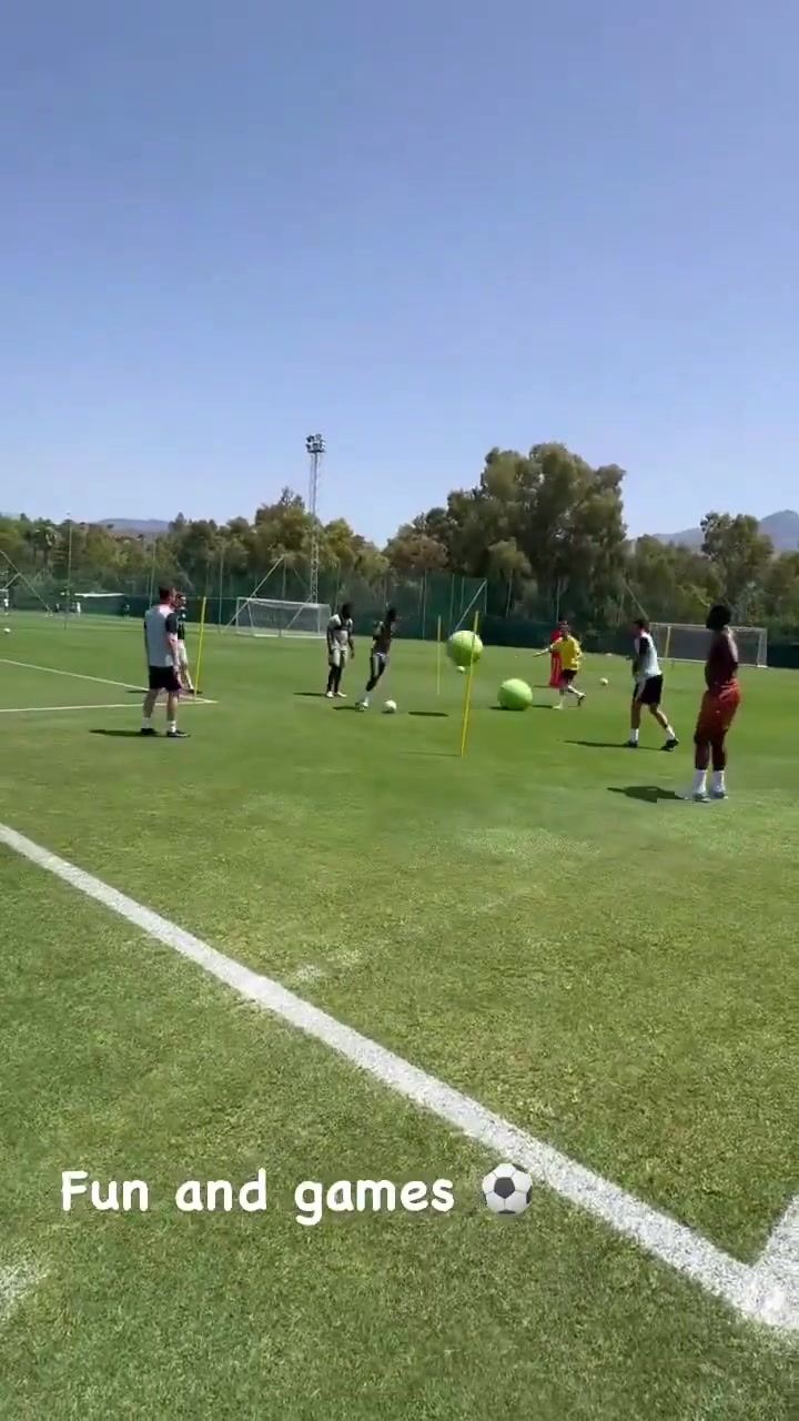 下家还未确定拉什福德社媒更新训练视频趣味足球