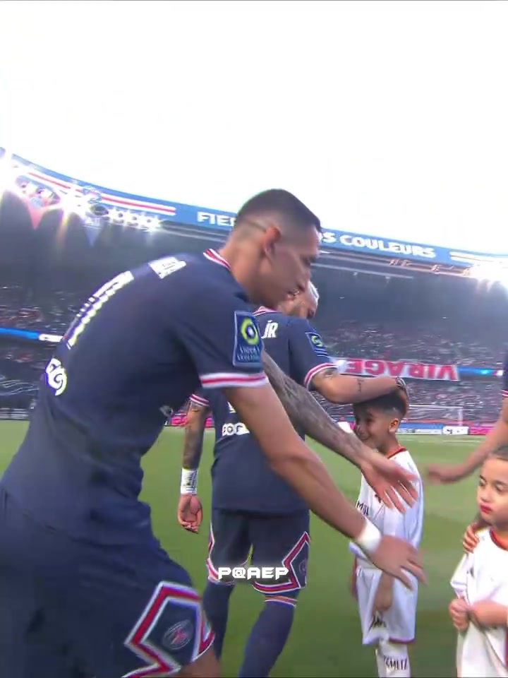 帅是一种感觉内马尔的经典庆祝动作