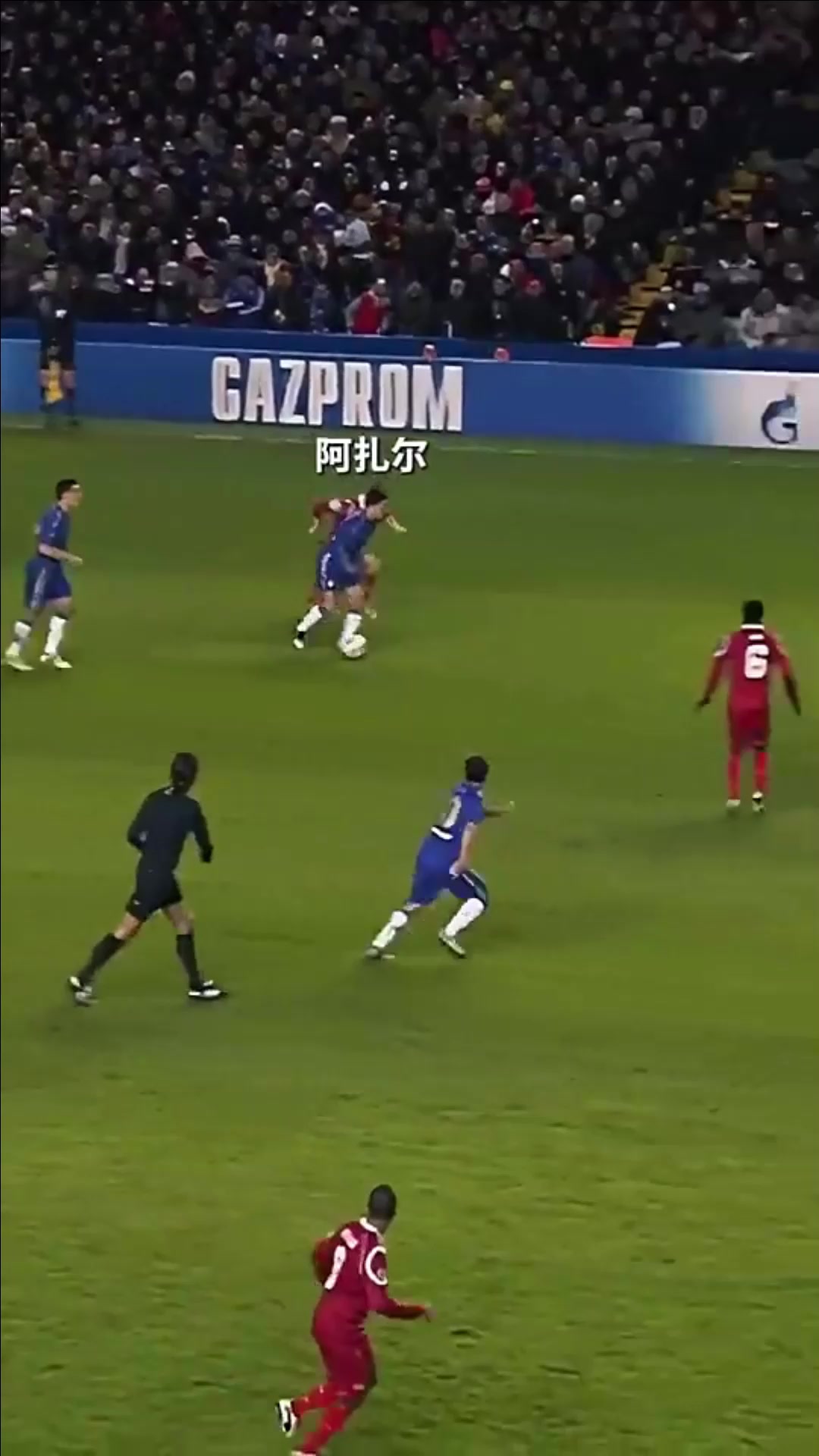 无视防守那个身披17号球衣的青涩扎球王