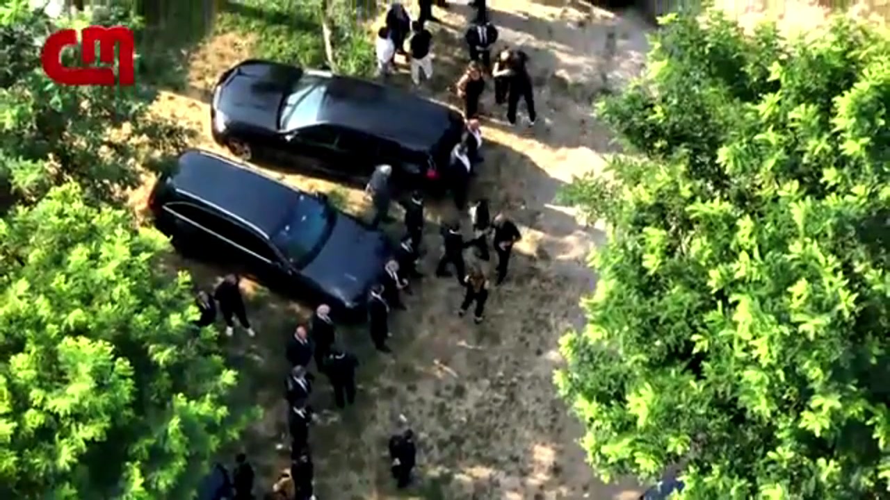 无人机拍摄利物浦众将参加若塔葬礼