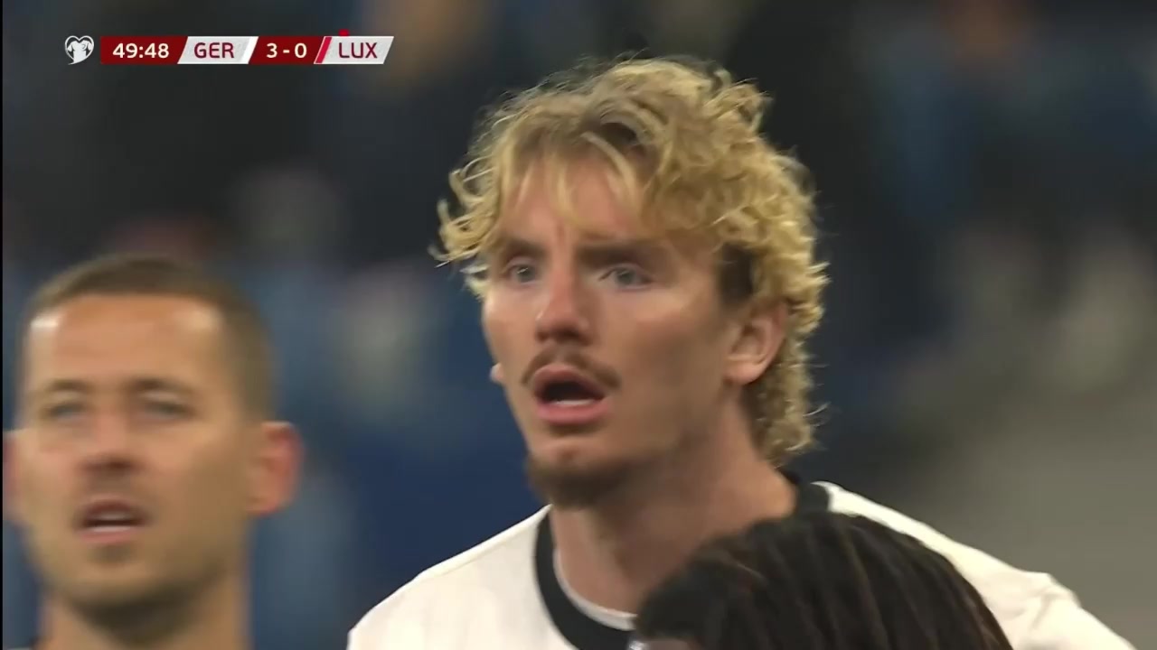 卢森堡禁区内解围不力基米西门前打门双响德国4-0领先卢森堡