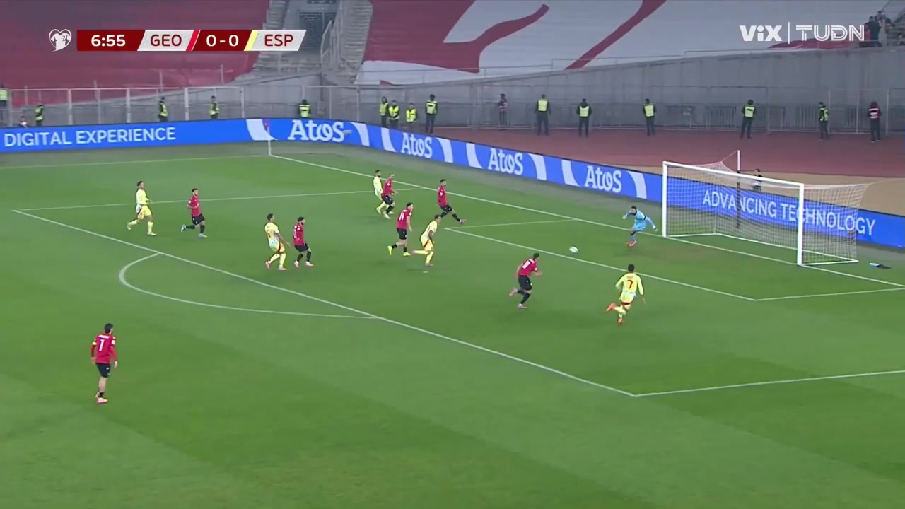 格鲁吉亚禁区内手球送点奥亚萨瓦尔主罚命中